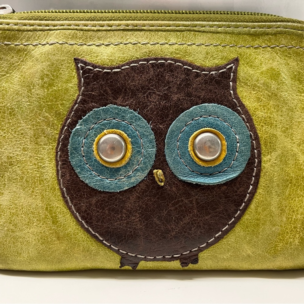 Fossil owl wristlet